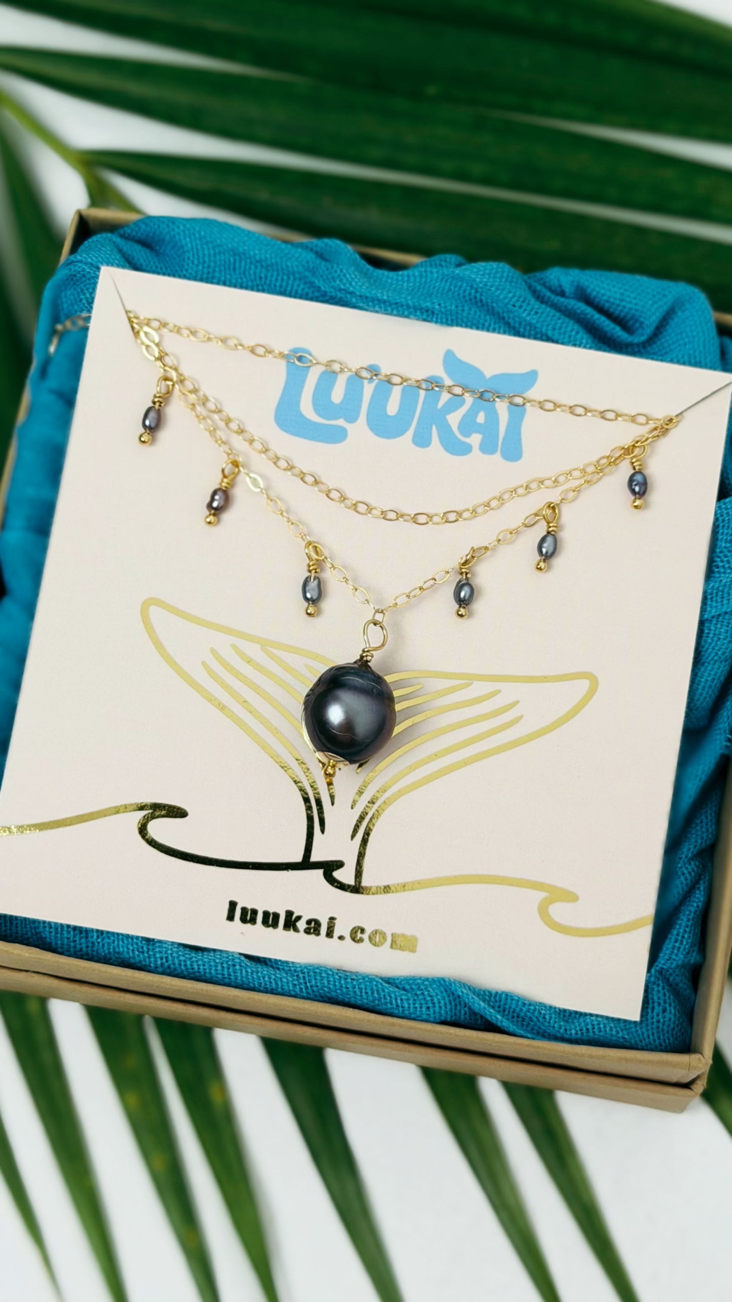 Tahitian Black Pearl Charm Necklace Gold Filled